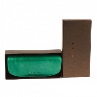 https://www.koffer.ru/upload/iblock/f17/f17441ec96120eb0e2be3d9e6feb4f72.jpg